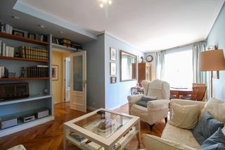 Lloguer Pis a Puerto Chico. Soleada vivienda orientada al sur en paseo canalejas