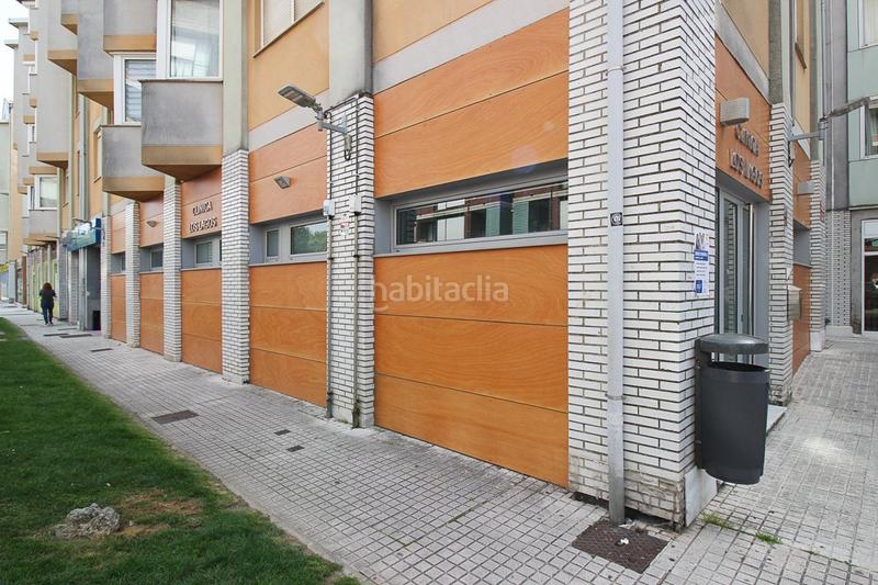 Foto 5278918d-2ca8-4cc3-b97d-fe100c1be25a. Local comercial amb calefacció a Bezana - Prezanes Santa Cruz de Bezana