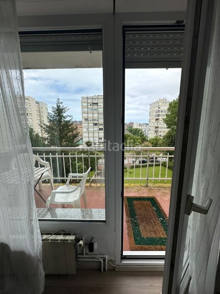 Foto 15d5eb9c-68fd-471c-97fb-f307eba67bf8. Rent flat with heating parking in Los Castros Santander