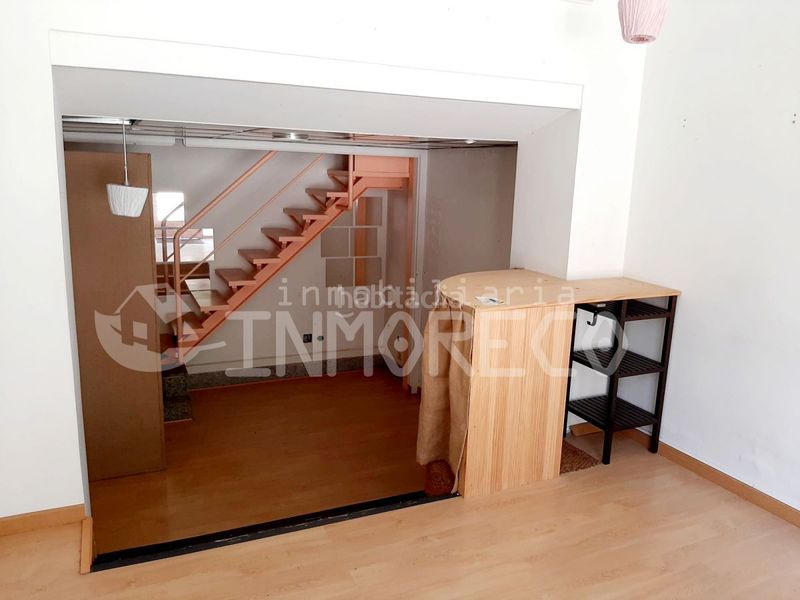 Foto bd96db0e-9e06-478c-a151-fd8e43b167eb. Lloguer local comercial a Centro Torrelavega