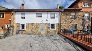 Casa a Campoo de Enmedio. Casa en venta en reinosa, 4 dormitorios.