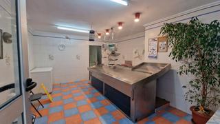 Local commercial à Inmobiliaria - Barreda. Local com. en venta en inmobiliaria.