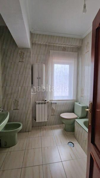 Foto d9bbe97e-b40a-4e13-9e42-cec41ffa731e. Piso  en venta en inmobiliaria, 3 dormitorios. en Torrelavega
