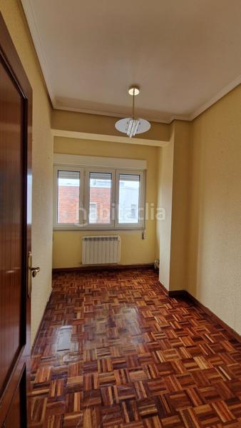 Foto b703a71a-d9b0-4344-bb5a-8ec477e4485e. Piso  en venta en Centro, 3 dormitorios. en Centro Torrelavega