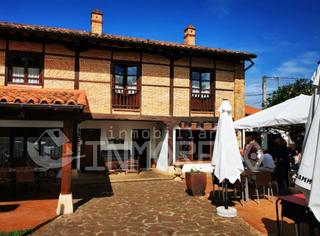 Maison à Alfoz de Lloredo. Casa en venta en novales, 6 dormitorios.