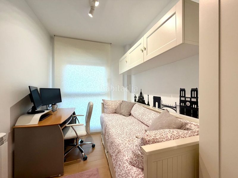 Foto a265bd54-f9ac-4bdf-a1d2-de1e0ad36b40. Pis amb calefacció aparcament a Cudón Miengo