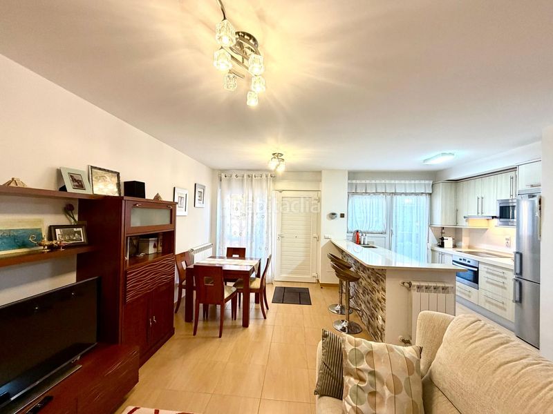 Foto a464203e-9fdd-4b19-acef-4f1871f09977. Pis amb calefacció aparcament a Cudón Miengo