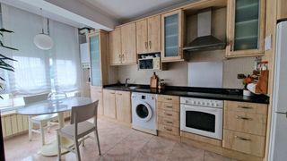Etagenwohnung in Inmobiliaria - Barreda. Piso en venta en centro, 3 dormitorios.