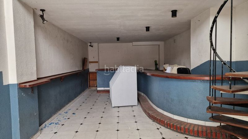 Foto ea8f7005-3599-46b6-9ec0-818c885859d4. Lloguer local comercial a Centro Torrelavega