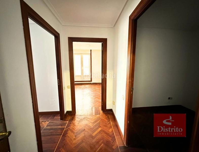 Foto fd3080eb-a2d4-406c-9264-e43ed08d3179. Affitto ufficio in Centro - Ayuntamiento Santander