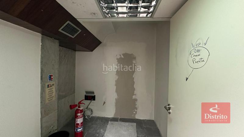 Foto 5177a462-3829-4dee-9e92-8c06e889eb78. Alquiler local comercial local en alquiler de 216 m en Puerto Chico en Santander