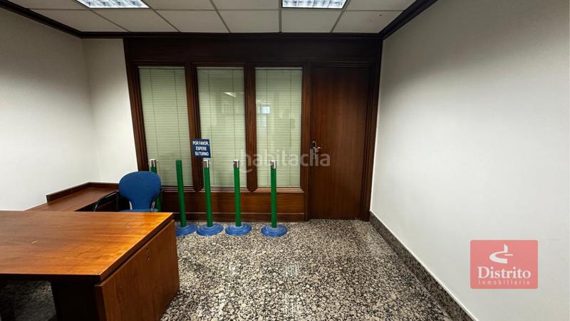 Foto b1b67a36-ac34-49f2-af64-aabca24ab20c. Alquiler local comercial local en alquiler de 216 m en Puerto Chico en Santander