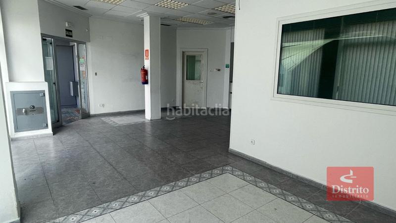 Foto 459812d8-1a06-4abd-984a-08d3be3cc694. Local comercial a Cueto Santander