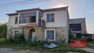 Casa  Suesa - la isleta. Casa de pueblo en parcela de 1.750 m en suesa