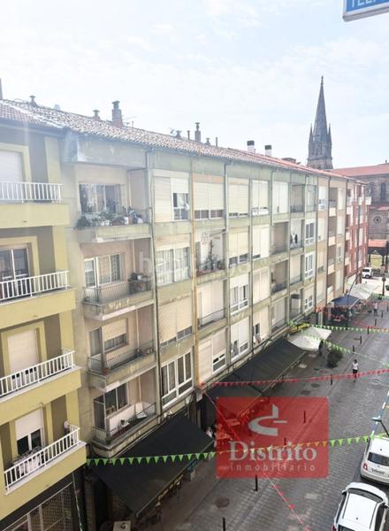 Foto 4a0ed9e6-3bde-42a6-b8d2-b7b1d41a23e4. Piso  para reformar en Inmobiliaria - Barreda Torrelavega