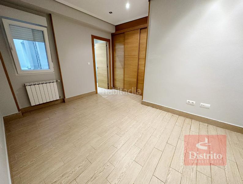 Foto 996c924b-7c74-42c1-80ba-cb1bd6a3e3a1. Alquiler piso  en alquiler en calle emilio pino con isabel ii en Santander