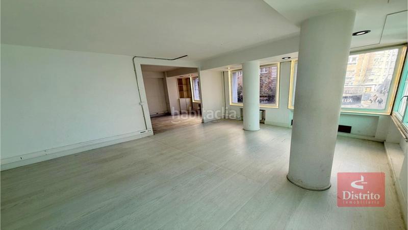 Foto ab85191f-4411-44a9-86b2-e34e3c765a7d. Oficina amb calefacció a Centro - Ayuntamiento Santander