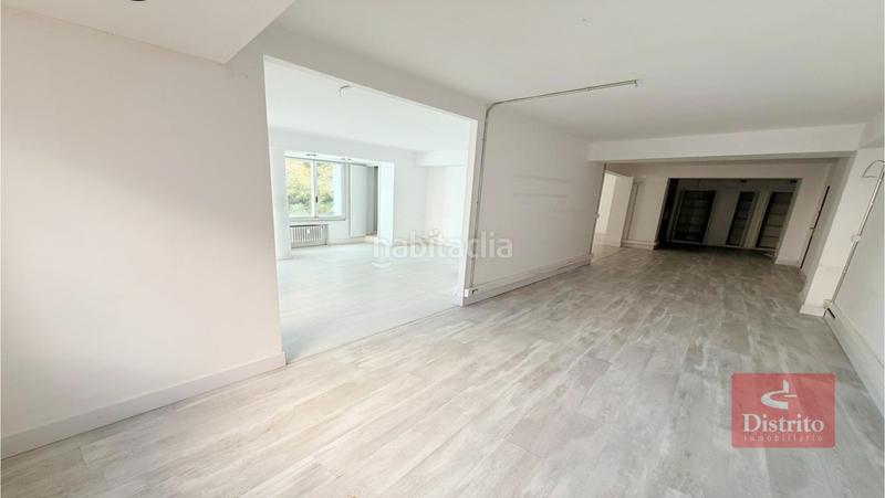 Foto c51e6285-7f5a-429e-be9d-effa25188d8e. Oficina amb calefacció a Centro - Ayuntamiento Santander