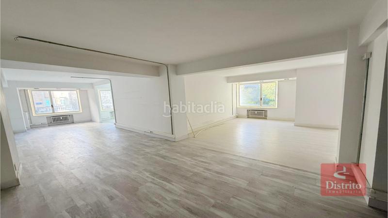 Foto caaeadf5-01f1-4aaa-a7b4-2399cef2e94f. Oficina amb calefacció a Centro - Ayuntamiento Santander