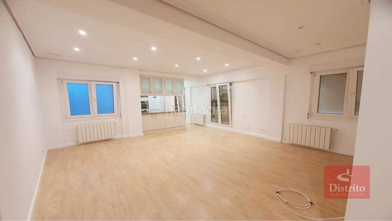 Foto cfa34b22-2fb5-4ca0-97bf-9df2c0783572. Rent flat with heating in Centro - Ayuntamiento Santander