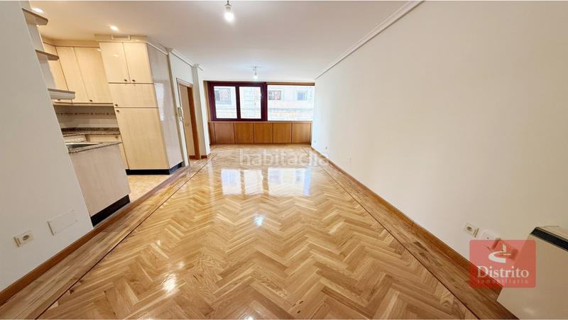 Foto 58b72835-1aee-4f43-8c73-47e1baeac75a. Rent flat with heating in Centro - Ayuntamiento Santander