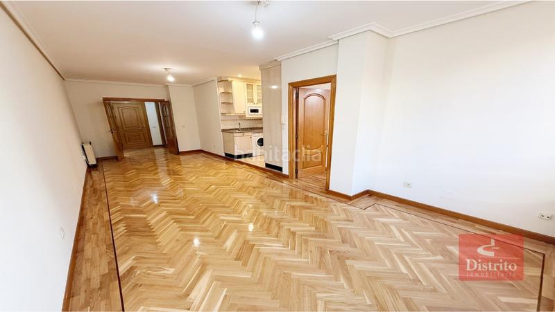 Foto f05878dd-eb2a-48c5-9770-93d82eb6530d. Rent flat with heating in Centro - Ayuntamiento Santander