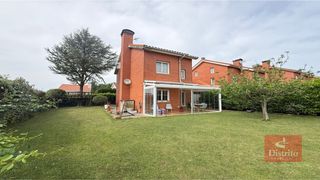Casa bifamiliare  Boo - cierro de la sara. Chalet en el cierro de la sara, boo de piélagos