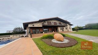 Casa  Soto de la marina - murillo. Chalet con piscina en soto de la marina