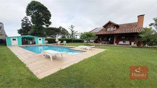House  Boo - barrio la tejera. Chalet individual con piscina en boo de piélagos