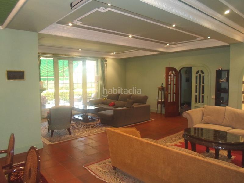 Foto 5c738f5c-e9d8-43ab-85f7-ab17b61cec3b. Casa chalet independiente en venta en la mina en Arce Piélagos