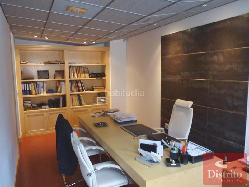 Foto f325bcc7-a165-4e81-87a7-92179ca5a3de. Oficina a El Sardinero Santander