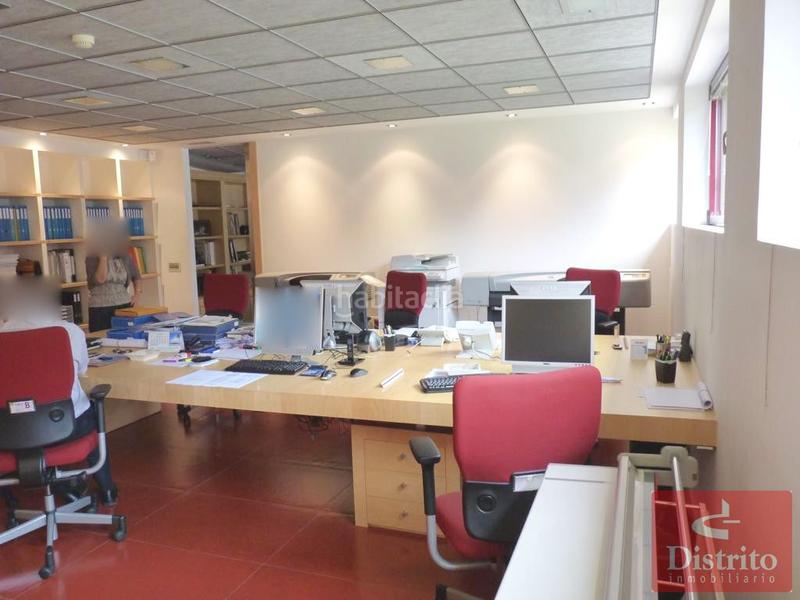 Foto f5080787-1631-48dc-a0b9-1eac87282bd6. Oficina a El Sardinero Santander