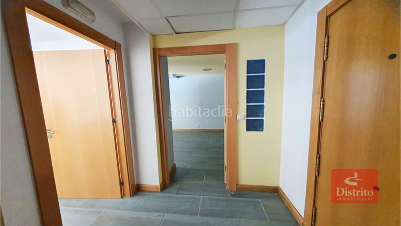 Foto 413d2412-f54c-4891-b5c9-f3d12f79e647. Oficina  de 90 m en calle san fernando en Numancia - San Fernando Santander