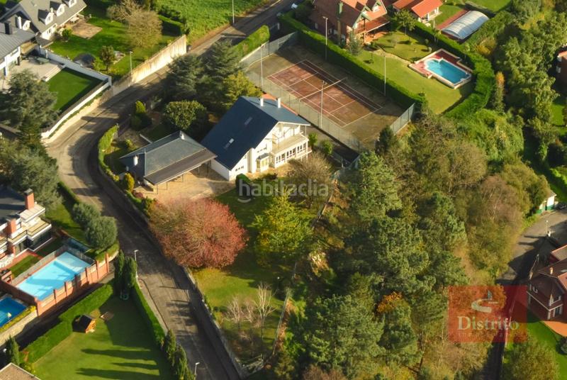 Foto 04114c64-cad2-4da7-a8e8-442b6d9e2353. Casa amb calefacció aparcament piscina a Arce Piélagos