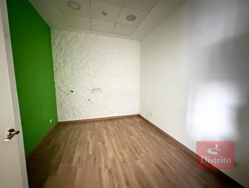 Foto 9ebe97e9-32d3-49c7-918a-dffd36483a60. Lloguer local comercial a Puerto Chico Santander