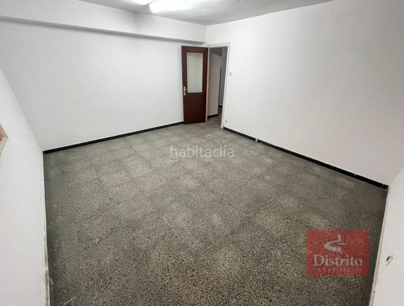 Foto a82ad7e5-4340-42f2-ba73-a5a87153ea28. Local commercial dans Cuatro Caminos Santander