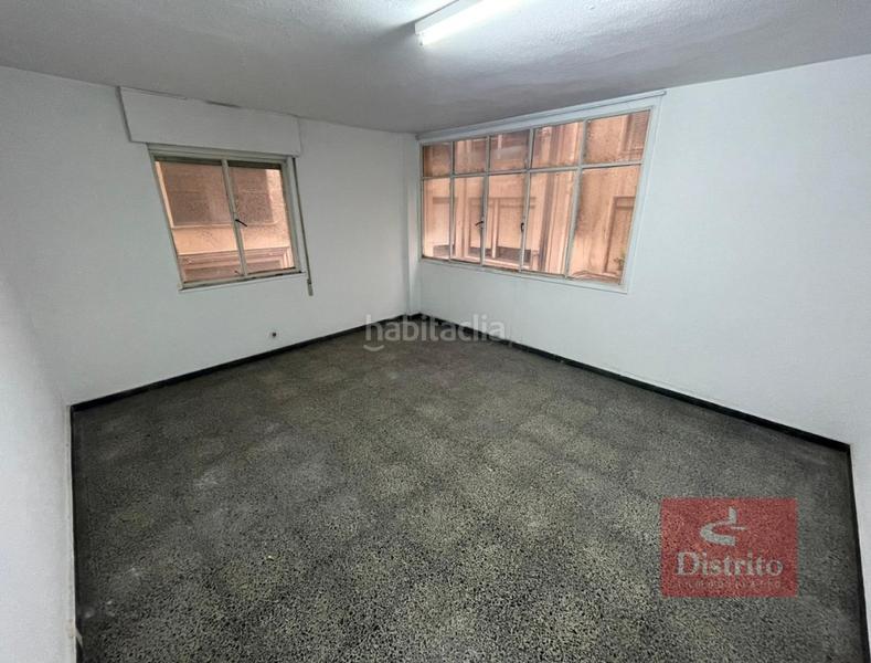 Foto c88bed03-8329-4bbc-8b1a-dfd2b19db47b. Local commercial dans Cuatro Caminos Santander