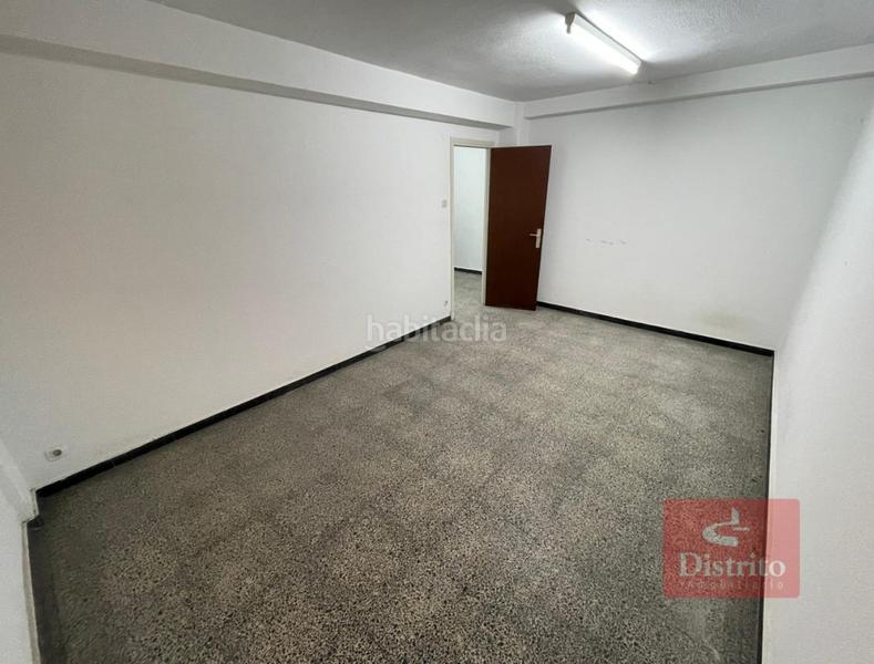 Foto f5985cad-4c9e-463f-b48f-fab6ce4e819a. Local commercial dans Cuatro Caminos Santander