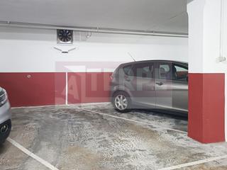 Parking coche  Amasa kalea. Excelente ubicación! raya de garaje para coche de tamaño medio