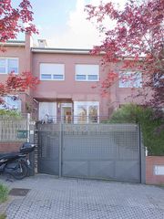 Reihenhaus  Juan a. barriola pasealekua. Precioso adosado en miramón