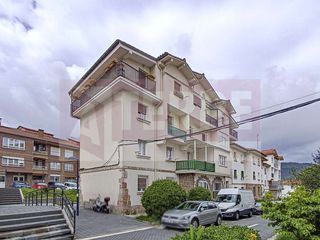 Flat  Alaberga auzoa. Excelente ubicación y tranquilidad en la parte alta de alaberga,