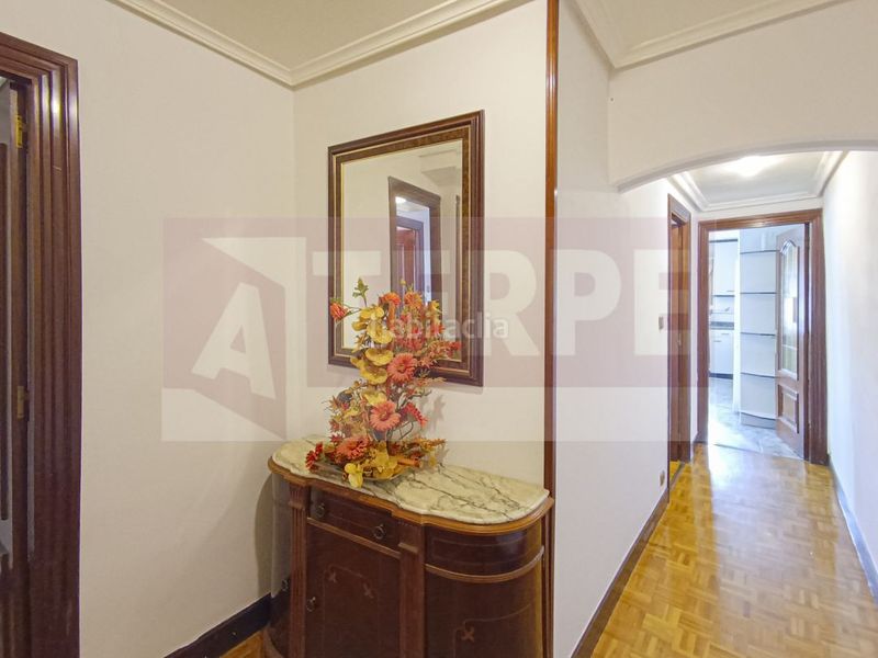 Foto 04b435e9-d4dc-44e4-bef0-551219b03c28. Pis a Pasaia