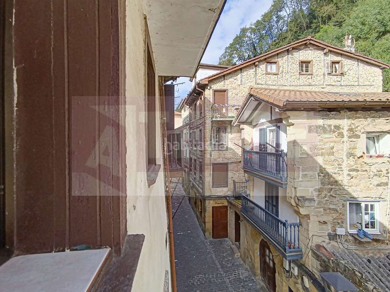 Foto 0bea005c-d069-47fa-b62e-b01433aa1f15. Pis a Pasaia
