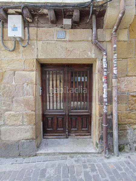 Foto cb0a1045-8a0a-4ace-895f-4b3cddefbe15. Pis a Pasaia