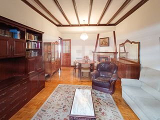 Appartamento  Zumalakarregi kalea. Vivienda muy amplia, a reformar, totalmente exterior y luminosa