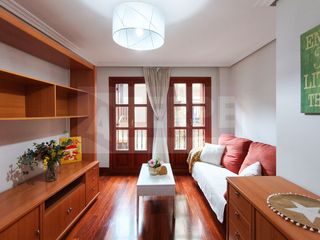 Etagenwohnung  Erdiko kalea. Vivienda llave en mano. pleno centro. gran ascensor a cota cero.