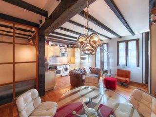 Pis  Santa klara kalea. Apartamento con mucho encanto, reformado, en edificio con fachad