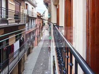 Appartement  Erdiko kalea. Vivienda llave en mano. pleno centro. gran ascensor a cota cero.