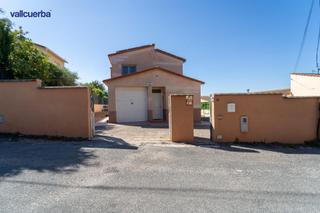 Casa  Lila. El equibrio perfecto entre confort y eficiencia. casa cerca de v