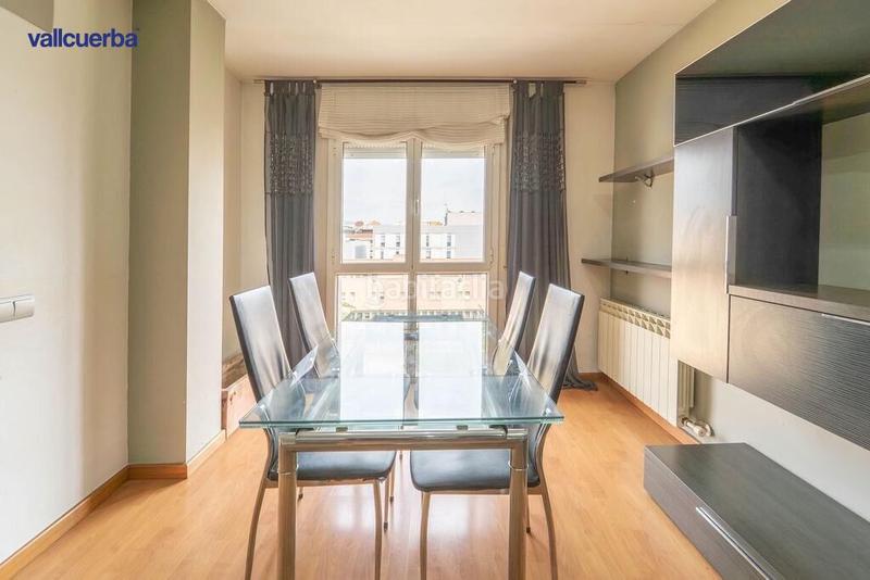 Foto 96efae7b-4ab4-4d87-afc4-a73fc71eac0c. Pis amb calefacció aparcament a Llevant Reus